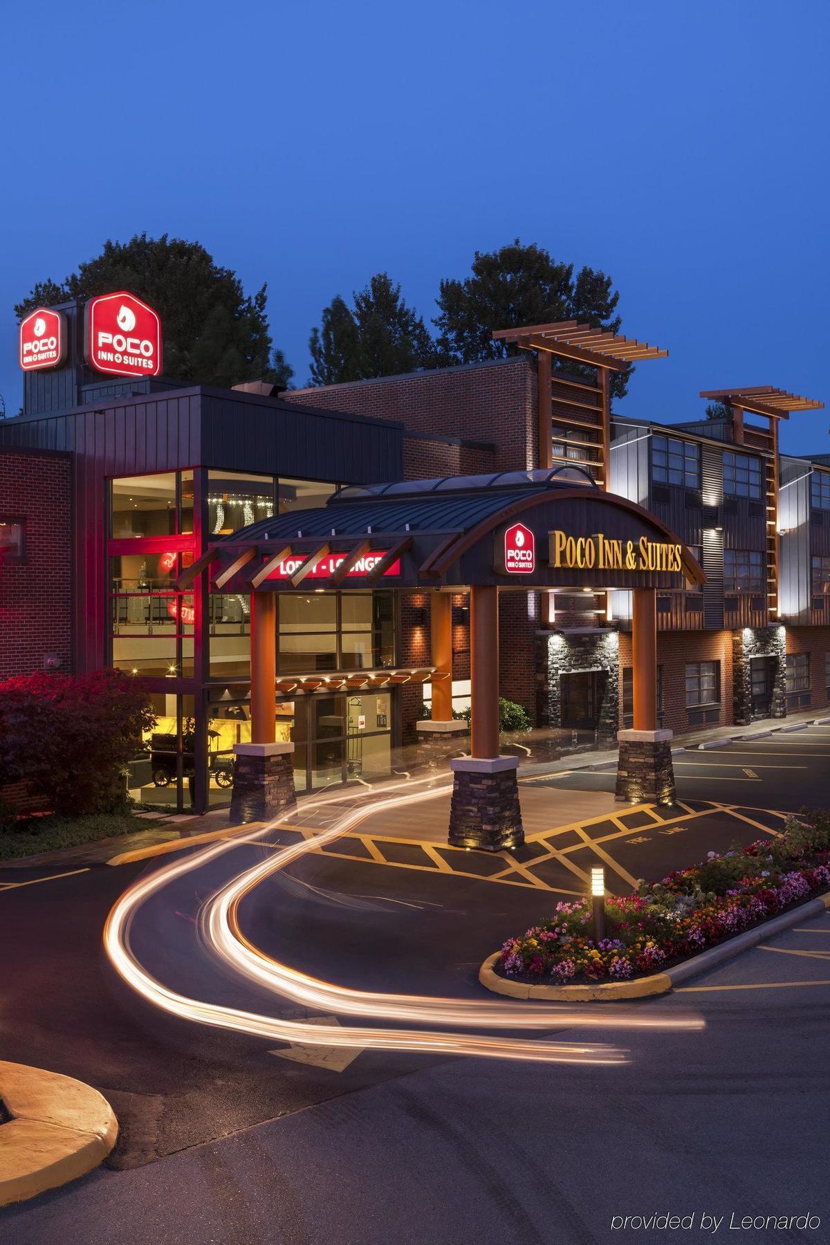 Poco Inn And Suites Hotel And Conference Center Port Coquitlam Buitenkant foto