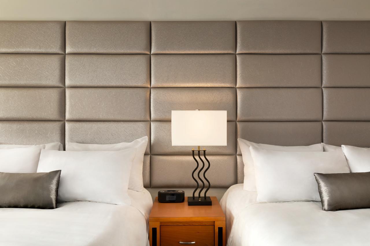 Poco Inn And Suites Hotel And Conference Center Port Coquitlam Buitenkant foto